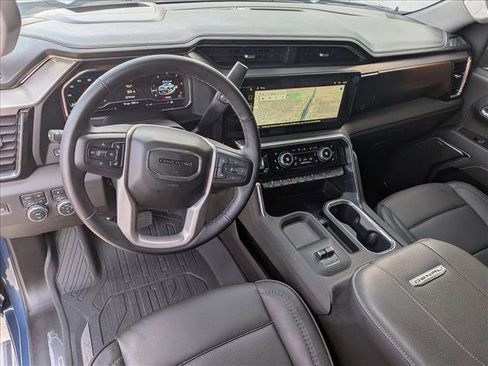 Used 2025 GMC Sierra 3500 Denali w/ Denali Reserve Package image 10