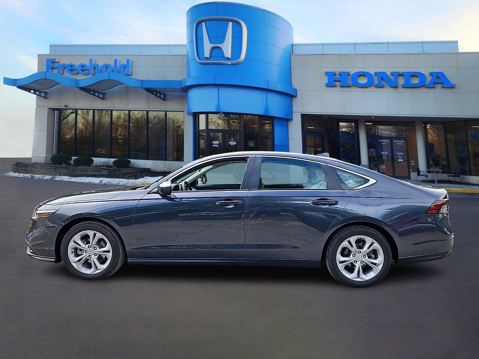 Used 2025 Honda Accord LX image 4