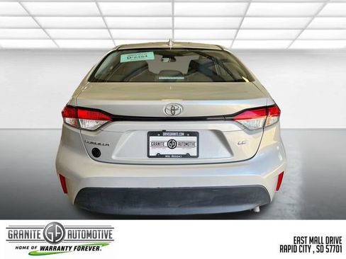 Used 2025 Toyota Corolla LE FWD image 5
