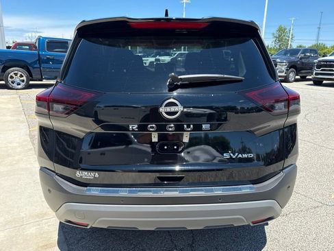 Used 2023 Nissan Rogue SV AWD/4WD image 6