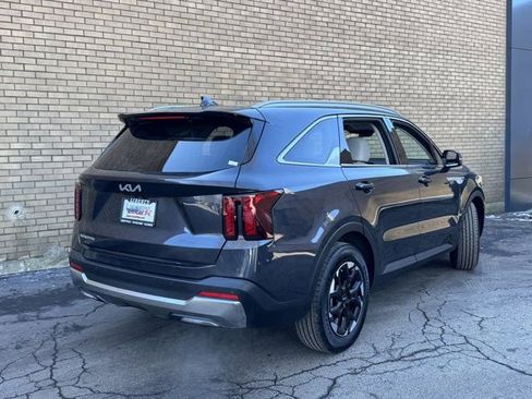 Used 2025 Kia Sorento S w/ Panoramic Sunroof Package image 20