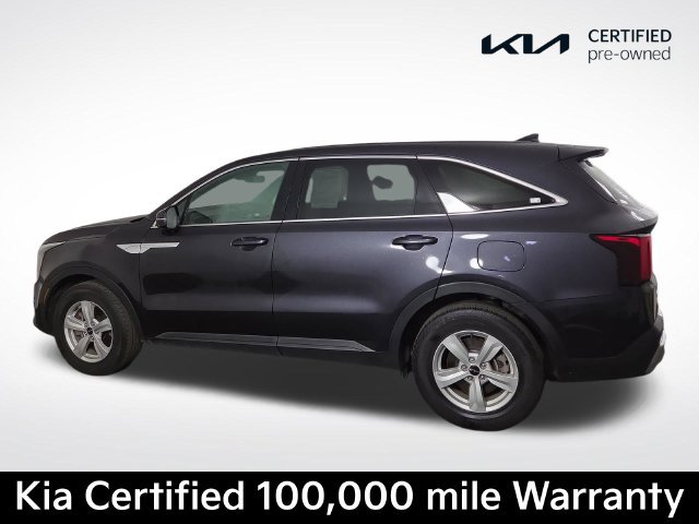 Certified 2025 Kia Sorento LX FWD image 9