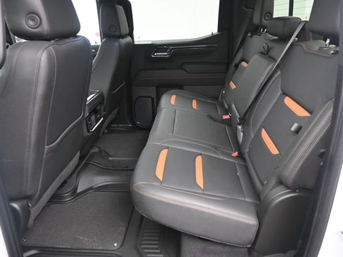 Used 2022 GMC Sierra 1500 AT4 w/ AT4 Premium Package AWD/4WD image 31