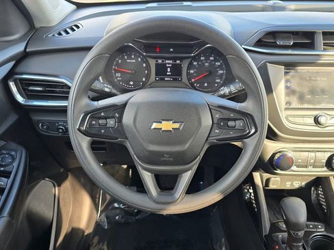 Used 2022 Chevrolet TrailBlazer LT FWD image 27