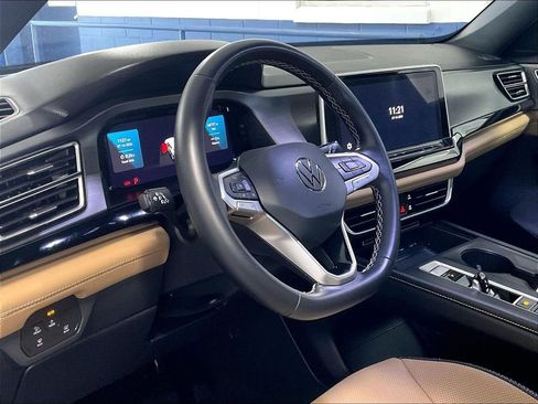 Used 2024 Volkswagen Atlas Cross Sport SE AWD/4WD image 8