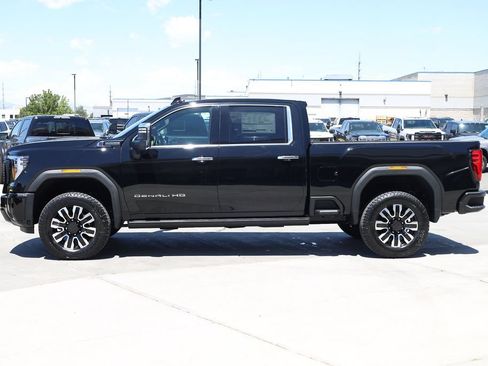 New 2026 GMC Sierra 3500 Denali Ultimate AWD/4WD image 3