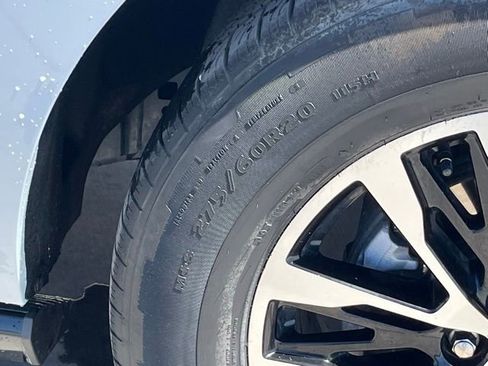 Used 2025 Ford Expedition Platinum AWD/4WD image 8