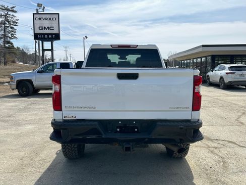 Used 2024 Chevrolet Silverado 2500 Custom w/ Custom Convenience Package image 5