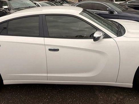 Used 2016 Dodge Charger SE w/ Popular Equipment Group RWD image 4