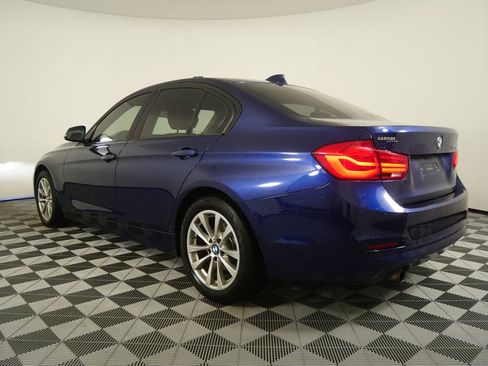 Used 2017 BMW 320i Sedan image 5