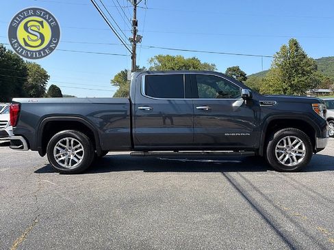 Used 2022 GMC Sierra 1500 SLT w/ SLT Premium Plus Package AWD/4WD image 7