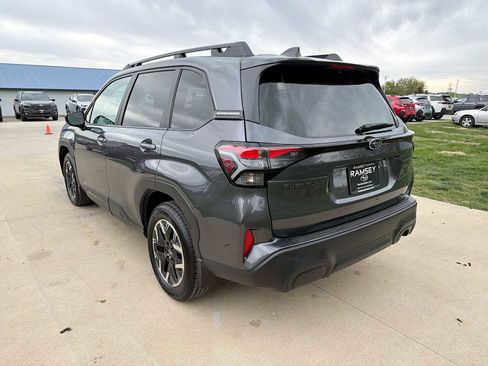 Used 2026 Subaru Forester Premium AWD/4WD image 4