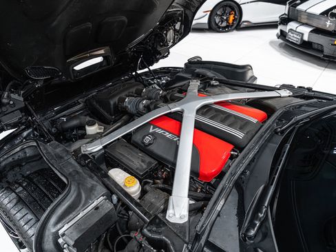 Used 2014 SRT Viper GTS w/ GTS Laguna Interior Package image 51