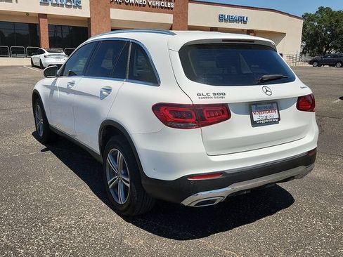 Used 2022 Mercedes-Benz GLC 300 4MATIC image 3