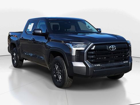 Used 2023 Toyota Tundra SR5 w/ SR5 Convenience Package AWD/4WD image 2