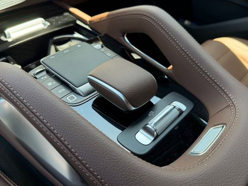 New 2026 Mercedes-Benz GLS 580 4MATIC image 24