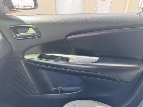 Used 2018 Dodge Journey SE w/ Connectivity Group image 11