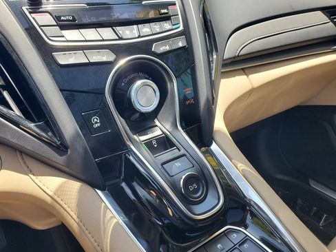 Used 2024 Acura RDX SH-AWD image 32