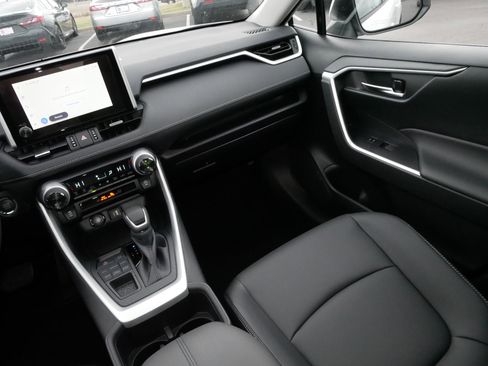 Certified 2025 Toyota RAV4 XLE Premium image 11