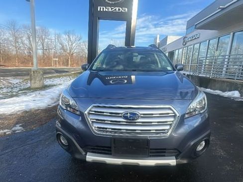 Used 2017 Subaru Outback 2.5i Limited image 3