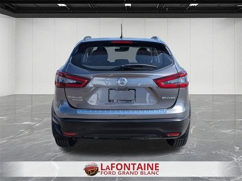 Used 2022 Nissan Rogue Sport SV image 4