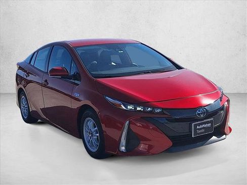 Used 2020 Toyota Prius Prime XLE w/ Carpet Mat Package FWD image 3