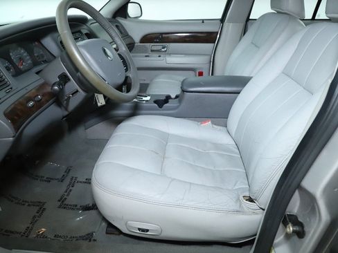 Used 2005 Mercury Grand Marquis LS image 22