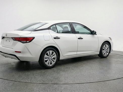Used 2025 Nissan Sentra S FWD image 9