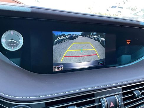 Used 2020 Lexus LS 500 w/ Accessory Package (Z2) RWD image 25
