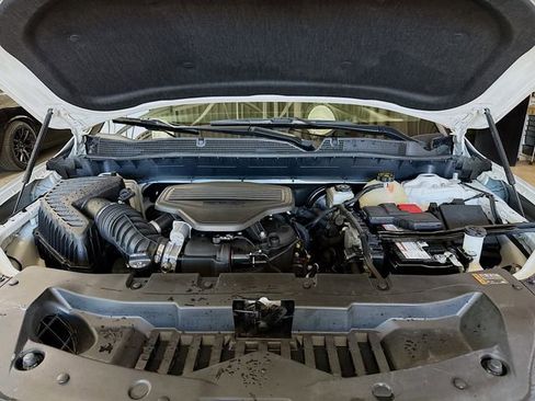 Used 2019 Chevrolet Blazer LT FWD image 29