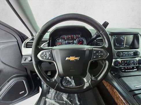 Used 2019 Chevrolet Suburban Premier AWD/4WD image 30