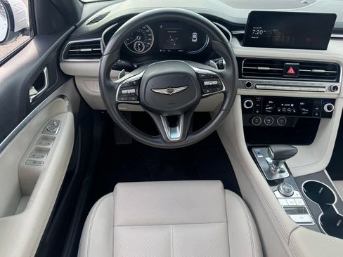 Used 2025 Genesis G70 2.5T RWD image 14