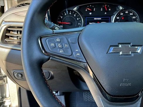 Used 2023 Chevrolet Equinox RS w/ LPO, Floor Liner Package image 10