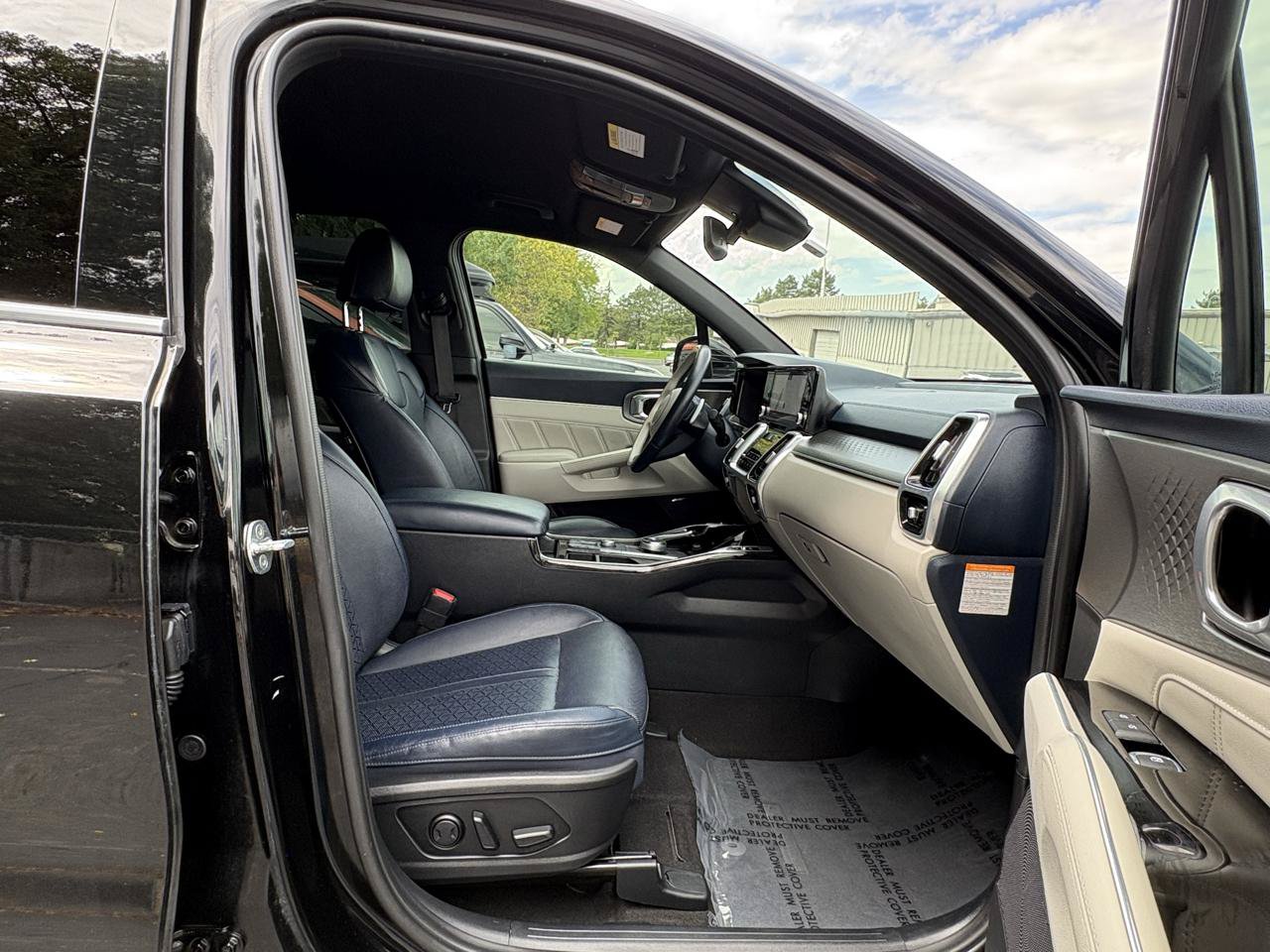 Used 2022 Kia Sorento SX Prestige AWD/4WD image 16