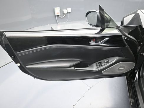 Used 2023 MAZDA MX-5 Miata Grand Touring w/ Weather Package image 14