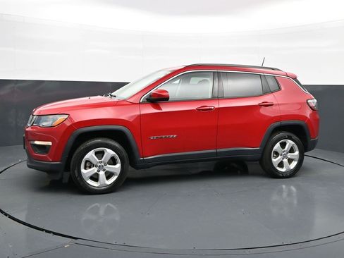 Used 2020 Jeep Compass Latitude w/ Cold Weather Group AWD/4WD image 4