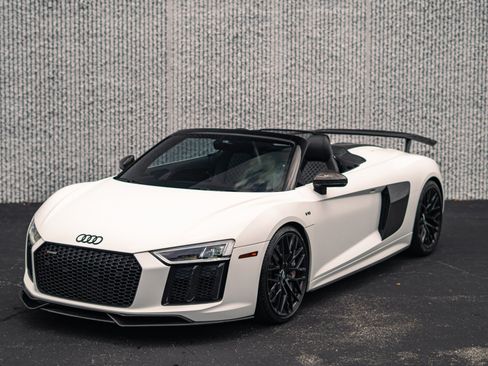 Used 2018 Audi R8 V10 plus AWD/4WD image 1