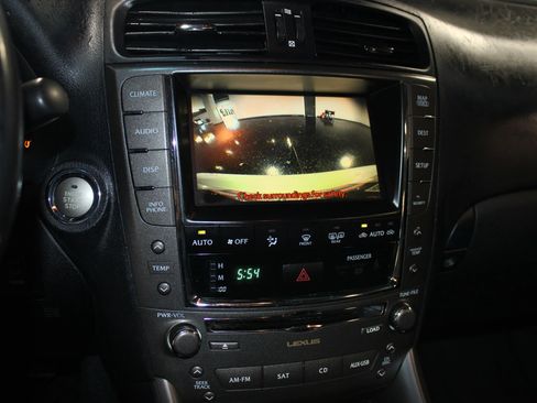 Used 2010 Lexus IS 350C w/ Luxury Pkg RWD image 16