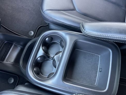 New 2026 Chrysler Voyager LX image 40