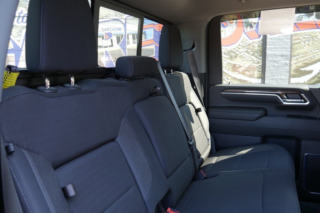 Used 2024 Chevrolet Silverado 2500 LT w/ Convenience Package AWD/4WD image 13