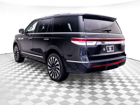 Used 2022 Lincoln Navigator Black Label AWD/4WD image 3