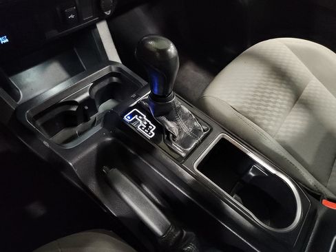 Used 2021 Toyota Tacoma SR RWD image 39