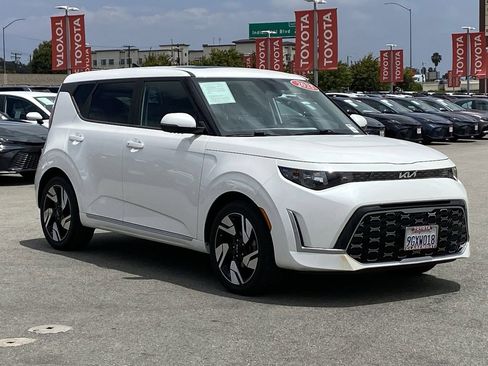 Used 2023 Kia Soul GT-Line FWD image 44