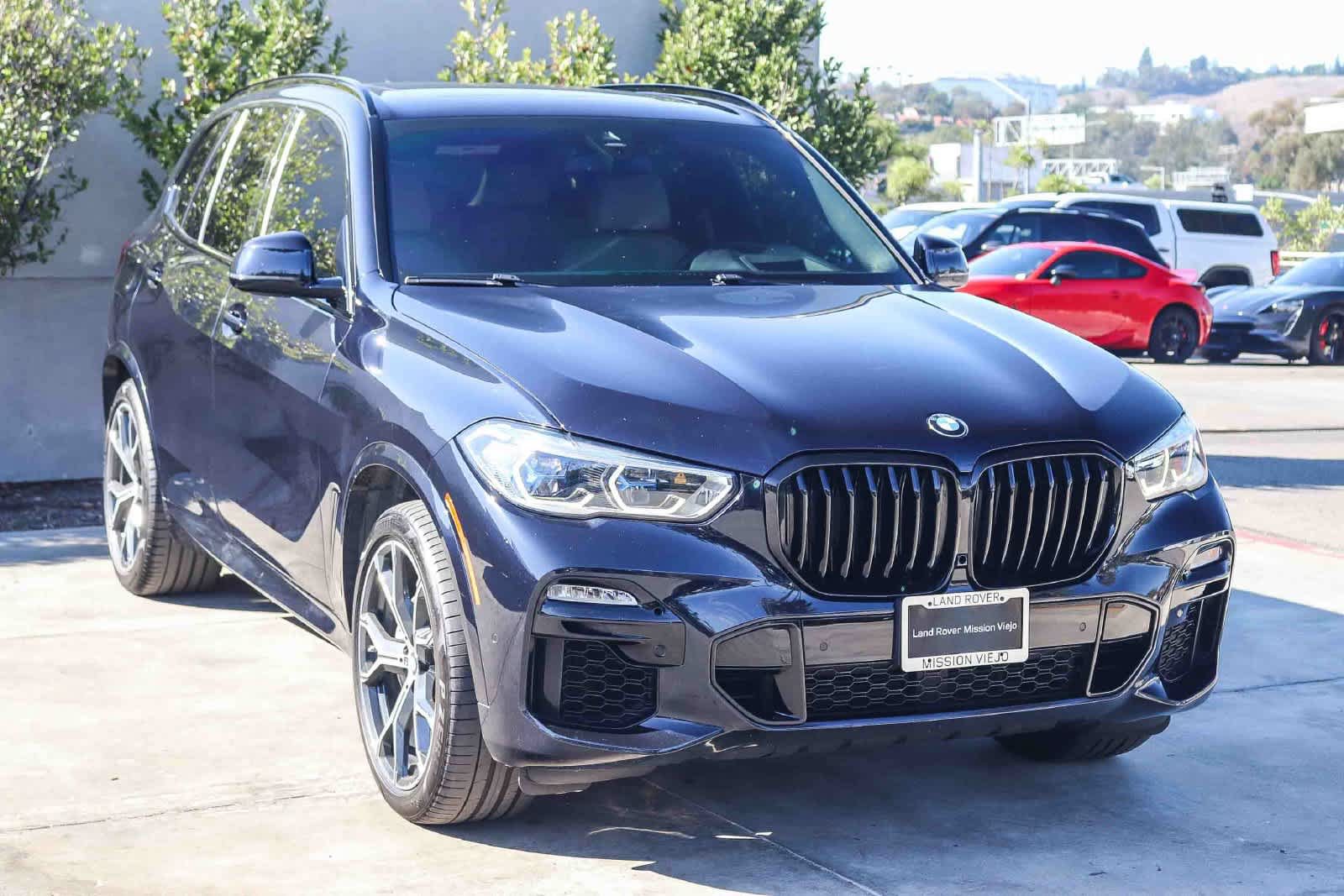 Used 2019 BMW X5 xDrive50i w/ M Sport Package AWD/4WD image 3