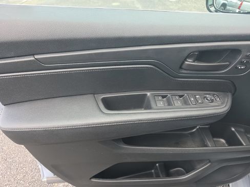 Used 2023 Honda Odyssey Sport image 16