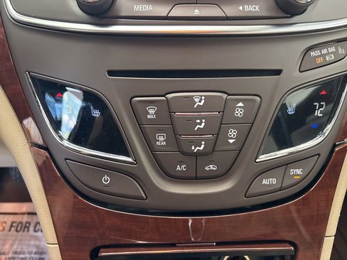 Used 2017 Buick Regal Premium w/ Driver Confidence Package #1 FWD image 29