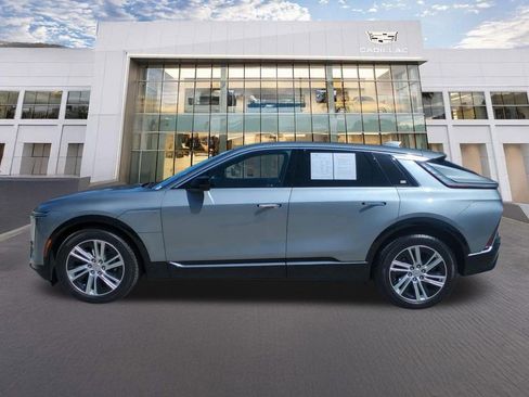 Certified 2024 Cadillac Lyriq Tech AWD/4WD image 9
