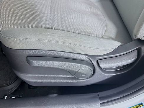 Used 2014 Hyundai Accent GLS FWD image 20