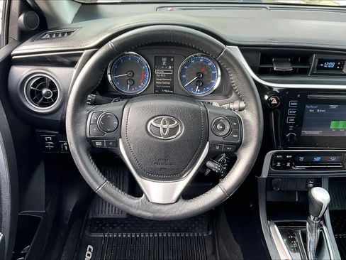 Used 2018 Toyota Corolla SE image 5