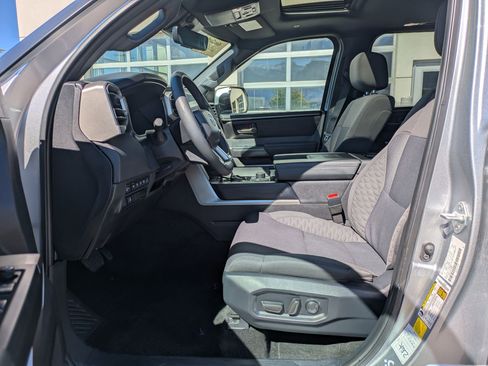 Used 2025 Toyota Sequoia SR5 AWD/4WD image 18